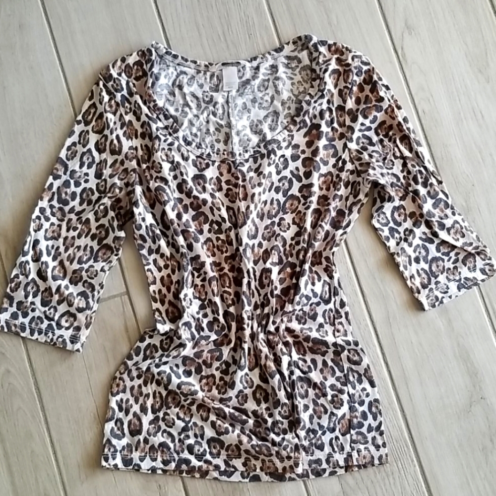 (3 for $10) Leopard print half sleeve shirt